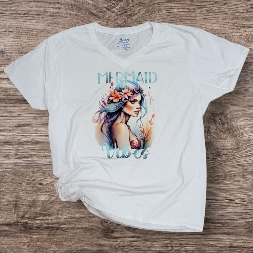 NWOT Gildan Adult L Unisex Custom Graphic Short Sleeve Mermaid Shirt